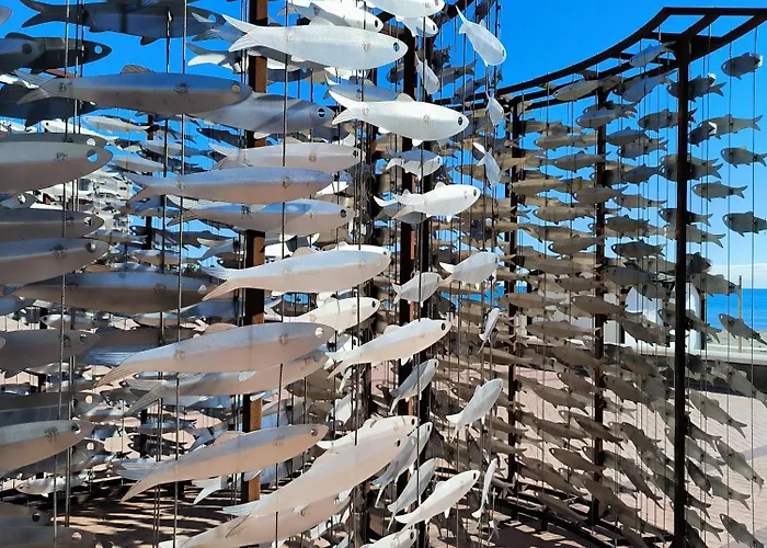 And Holidays 丰希罗拉